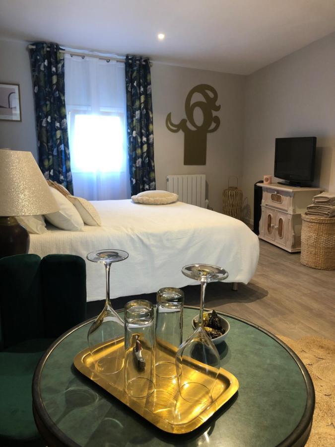 Cloutiers26 Hotell La Rochelle  Exteriör bild